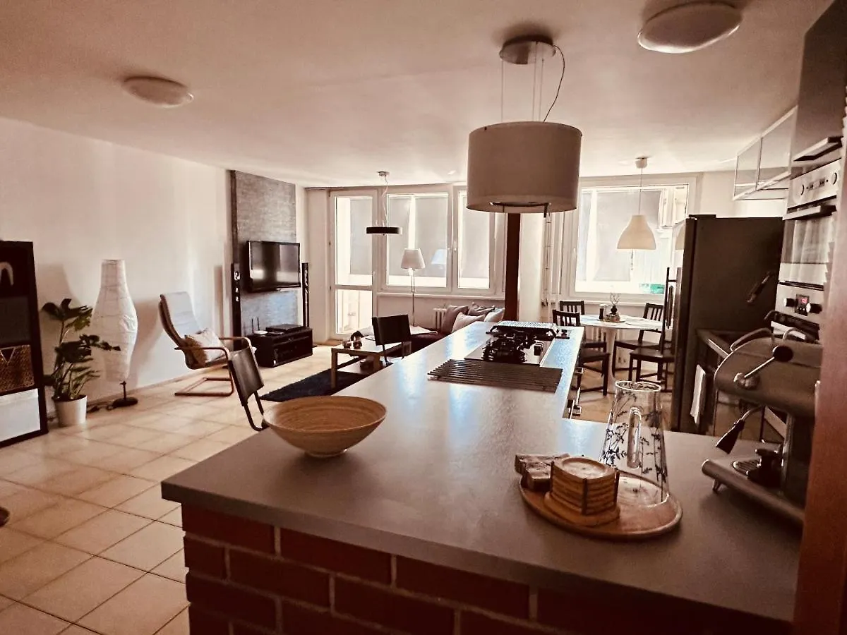 Apartman Mezonet Praha 5 Apartamento 0*, Praga República Checa